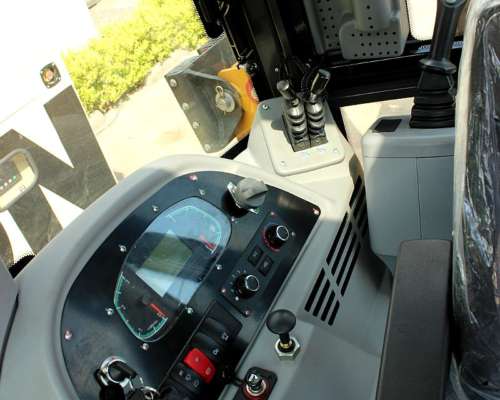 Retroexcavadora Iron 870h 4X4 - Entrega Inmediata