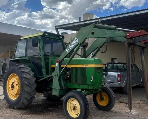 Agricola Tractor John Deere 3530