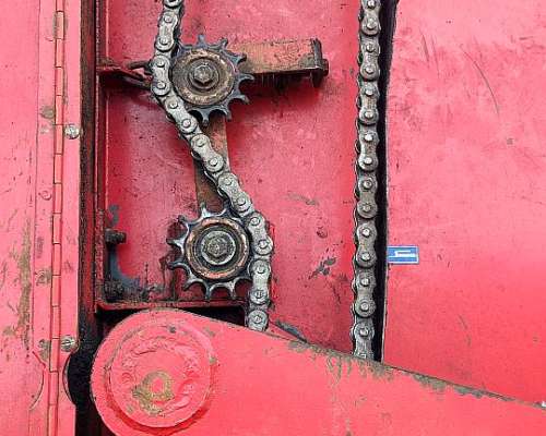 Rotoenfardadora Mainero 5880 año 2006