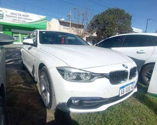 Bmw Serie 3 330 I Sport Line Sedan 2017nafta U$ 30.600