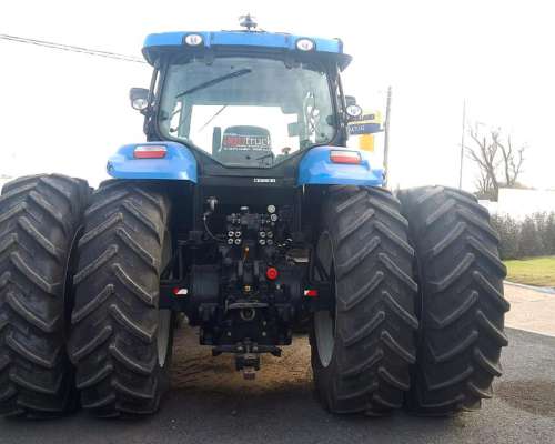 Tractor New Holland T7240 Impecable con Piloto y Giro en CAB