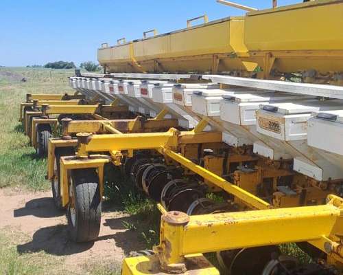 Sembradora Ascanelli, RS 2000, año 2001 , 26 Surcos a 52
