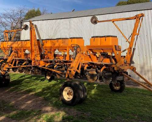 Sembradora Agrometal TPV de 10 a 70 Mecanica, con Monitor