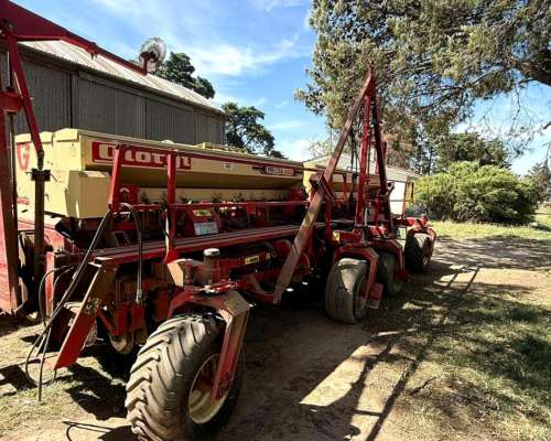 Sembradora Giorgi 14 Surcos a 52cm