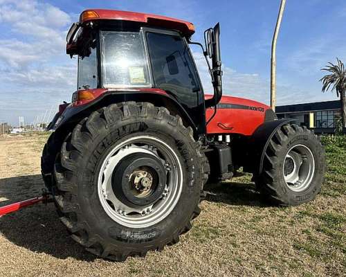 Tractor Case MXM 135