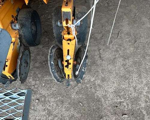 Sembradora Agrometal TX Mega 16/52 Fert Lateral y Monitor