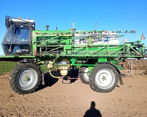 Pulverizadora Metalfor Múltiple 2800 Año: 2005 NO Tomo Usado