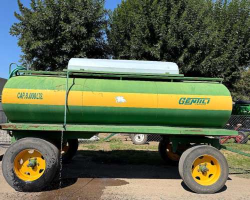 Tanque Gentili 8000lts con Bomba 12v muy Bueno 3464-562725