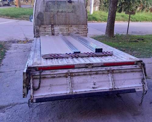 Kia K2700 año 2005 con Duale