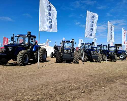 Tractor Lovol TR 1504 - Transmisión Carraro - Motor 6.5 Lts.