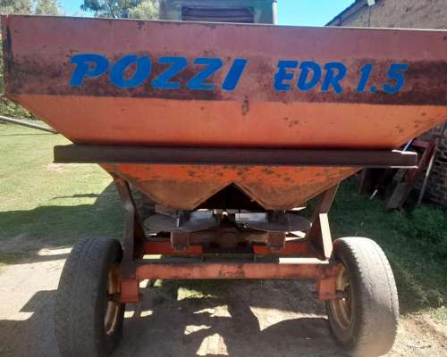 Fertilizadora Pozzi 1.000 Kg