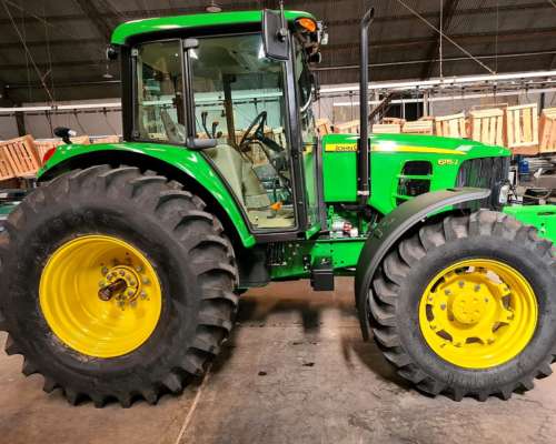 Tractor John Deere 6115j