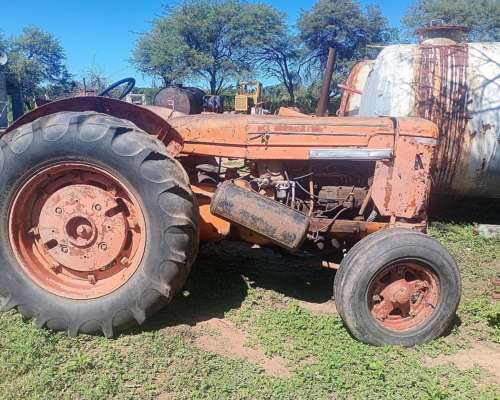 Lote de 3 Tractores Clásicos Completos, Escucho Oferta.