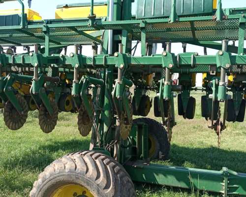 Sembradora Tedeschi M99 18 a 42