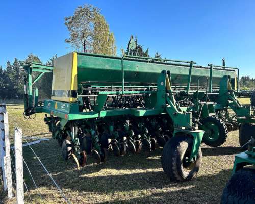 Sembradora Pierobon Monodisco con Alfalfero.buen Estado