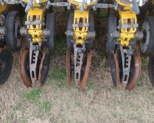 Sembradora Ascanelli de 37 a 17.5 Placa a 35 . - Fert Simple