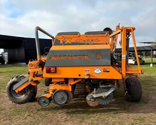 Agrometal TX Mega 16 a 42, año 2010, Fertilización Simple.