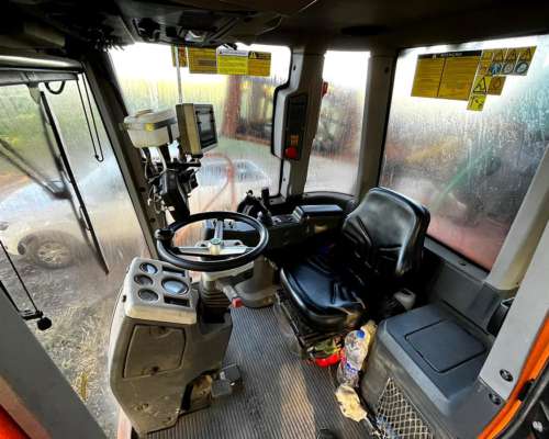 Pulverizadora Jacto 3000 - Trocha Variable - 25m - Piloto