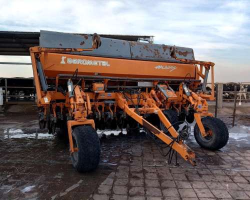 Sembradora Agrometal MXY Fina