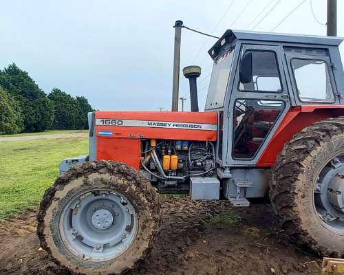 Massey Ferguson 1660 .