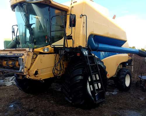Vendo Cosechadora New Holland CS 660 año 2008 Doble Tracción
