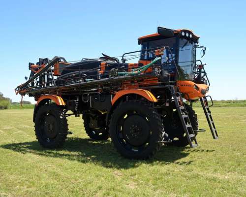 Pulverizador Praba AR 3.4 S2 , de 3400 Lts de Capacidad.