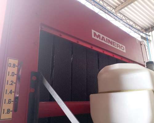 Rotoenfardadora Mainero 5880 año 2012