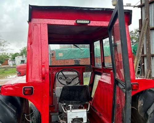 Tractor Massey Ferguson 1175. 80 HP. Motor Perkins.