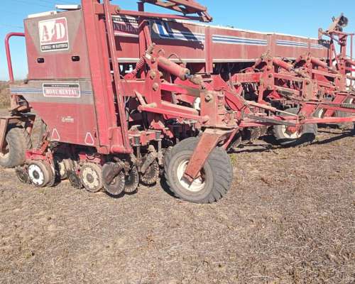 Sembradora Monumental de 55-21 y 28-42 Monitor Fert en Linea