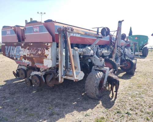 Sembradora VHB Mod. 710 de 33 Líneas a 21
