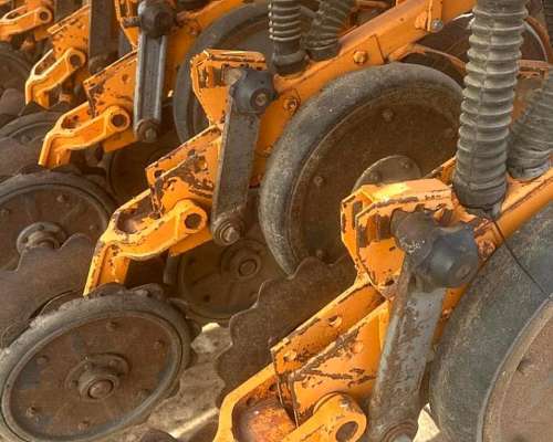 Sembradora Agrometal MX33 Maxima Autonomia, Mod 2005