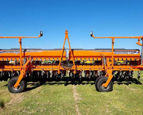 Agrometal de 16 a 52 Mecanica Doble Fertilizacion Reparada
