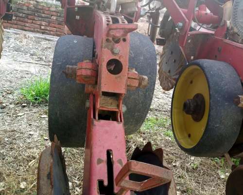 Sembradora Bertini 28000 13/52, Fert en Linea, Monitor, 2006