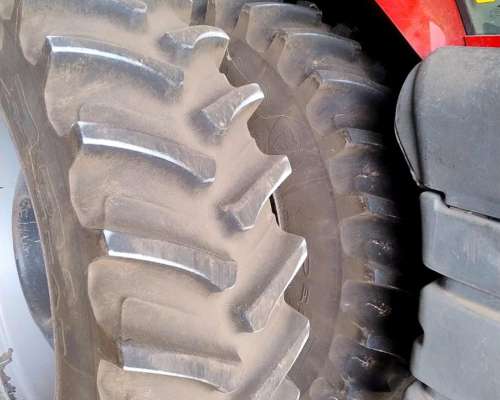 Case IH Magnum 235 - año 2013