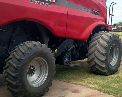 Cosechadora Case IH 5130 con Caracol 35 Pies