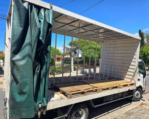 Camion Hino 300 616 Mod 2021