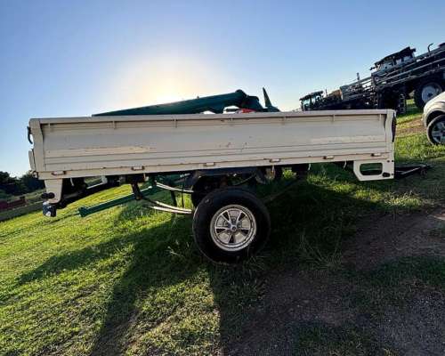 Acoplado Playo UN Eje C/gomas y Luces