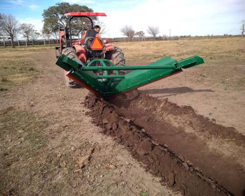 Zanjadora de 3 Puntos