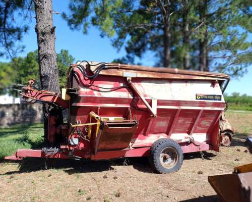 Mixer Taurus 10m3 Modelo Luclar