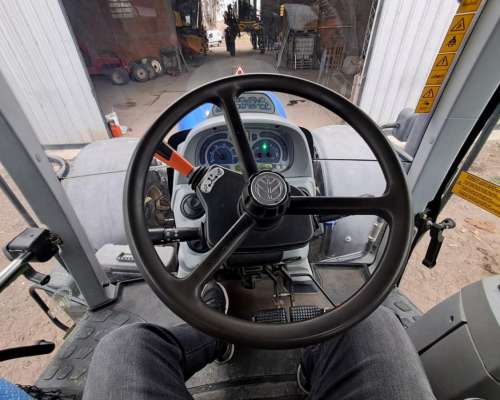 Tractor New Holland T7.215 Usado con Piloto