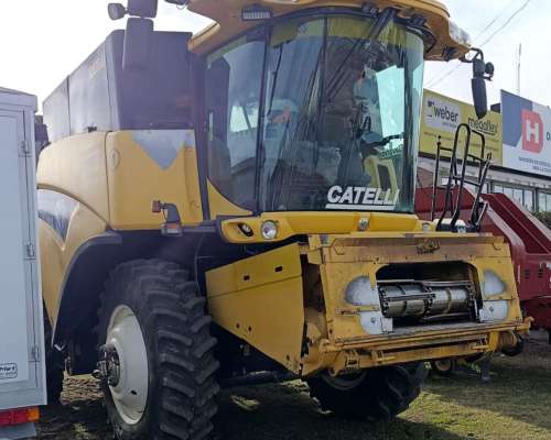 New Holland CR 9060