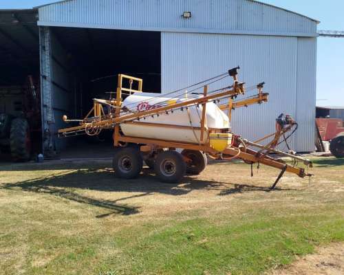 Fumigadora de Arrastre Praba Andariego 3000 L.