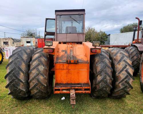 Tractor Zanello 417 con Duales y Motor John Deere de 160 HP