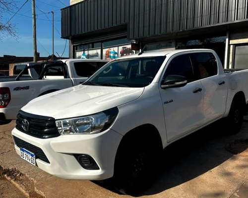 Toyota Hilux DX 4X4 Excelente