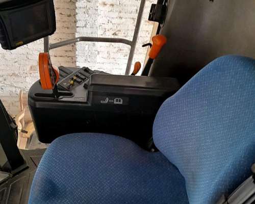 Cosechadora New Holland CR 5080, año 2013