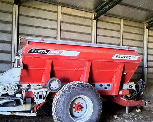 Fertilizadora Fertec Mod Fértil 6000 con Balanza