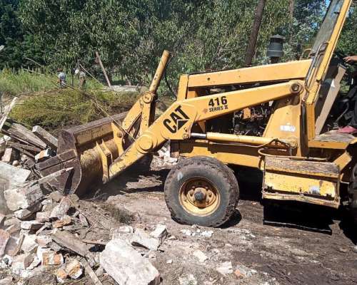 Retropala Caterpillar 416 con Motor Perkins