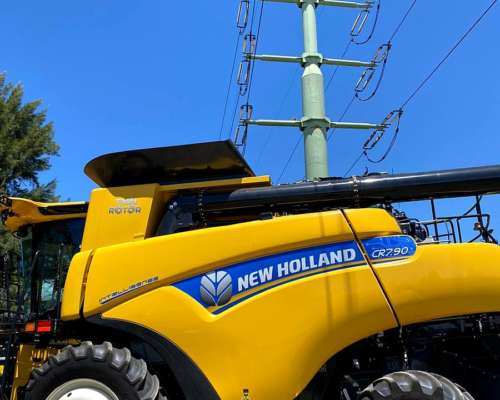 Cosechadora New Holland CR7.90 Intellisense - 487 HP - Nueva