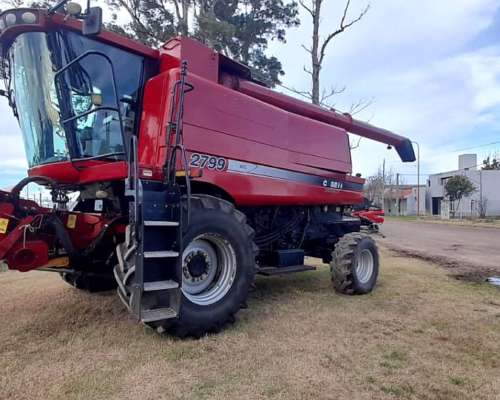 Cosechadora Case 2799 año 2013