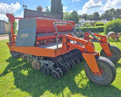 Sembradora Juber 2018 de 14 a 21 con Alfalfero
